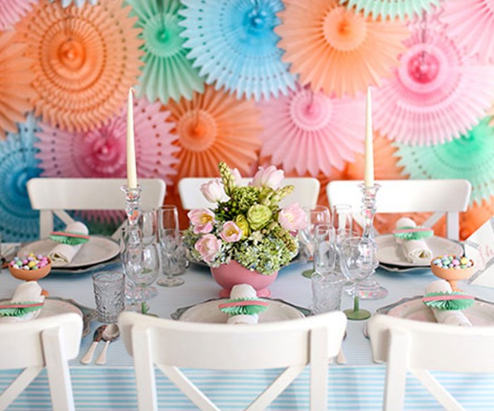 How to decorate a party room with balloons