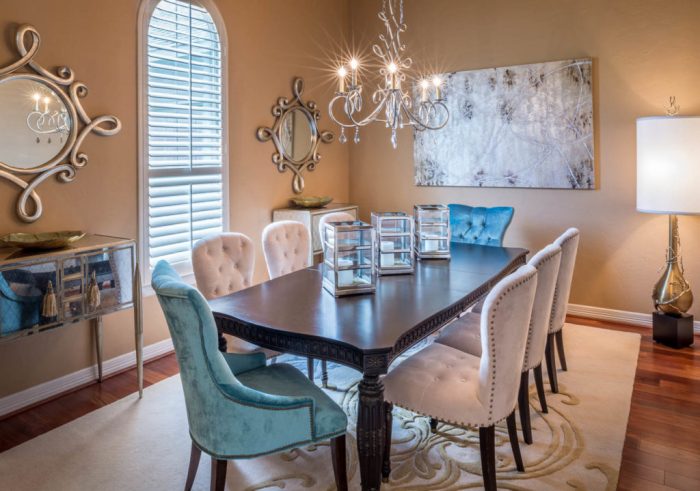 How do you decorate dinning room empty walls